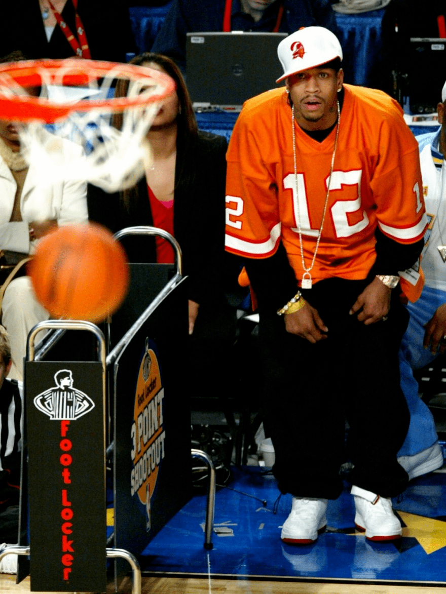 胡明轩全场5投0中无运动战进球，个人正负值-15全队最低（胡明轩5投0中，运动战挂零，正负值-15全队最差）