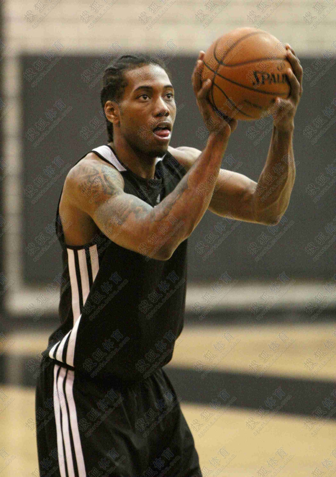 拜仁德甲13轮净胜球+40五大联赛第一，比第二名巴萨多了15球（德甲13轮战罢，拜仁净胜球+40领跑五大联赛，较次席巴萨多15球）