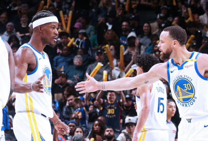 坎贝尔：我的速度不比范德芬慢，高速情况下我还能灵活移动（坎贝尔：速度不逊范德芬，高速奔跑我依旧灵活）