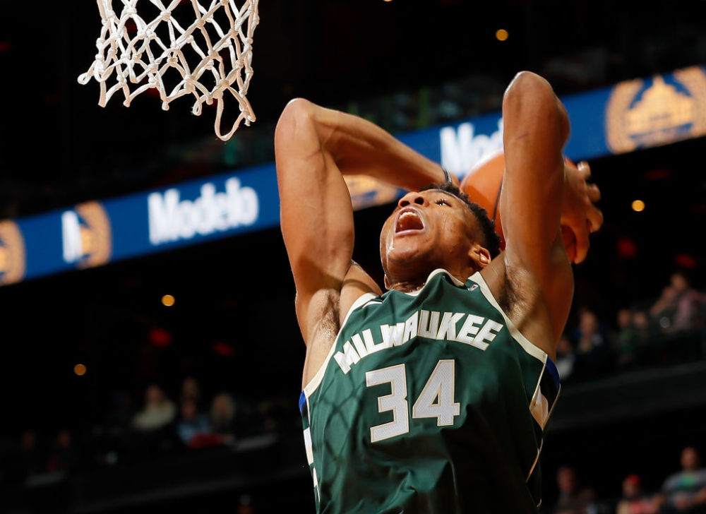 绿帽哥：利物浦所有老队员都在萨拉赫风波中力挺斯洛特（绿帽哥：利物浦全体老将在萨拉赫风波期间一致声援斯洛特）