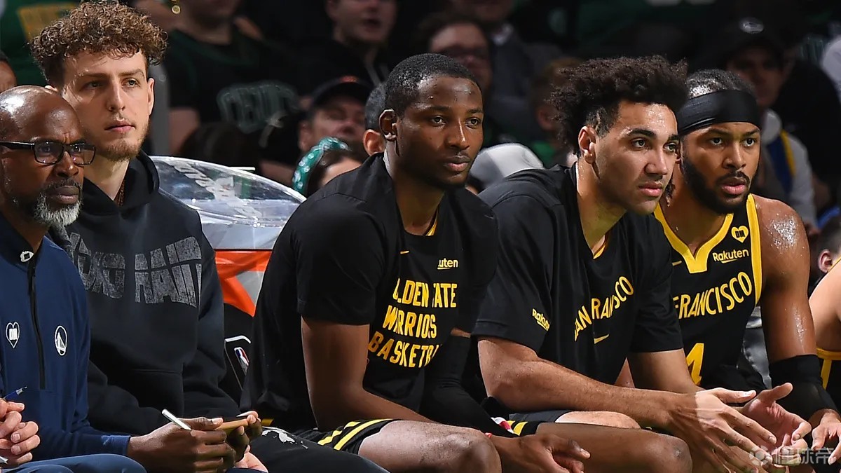 德转列美职联历史全明星11人：梅西领衔，伊布、贝克汉姆在列（德转评选美职联历史最佳阵容：梅西领衔，伊布、贝克汉姆入选）