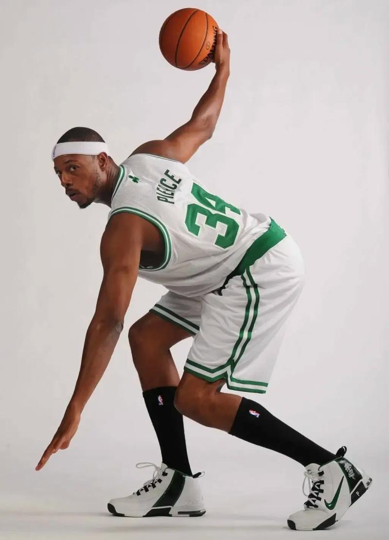 斯基拉：索默在国米的未来存疑，目前续约谈判陷入停滞（斯基拉：国米与索默续约停摆，球员未来未定）